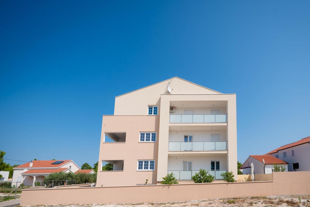 Apartments Sandrina Vrsi Extérieur photo