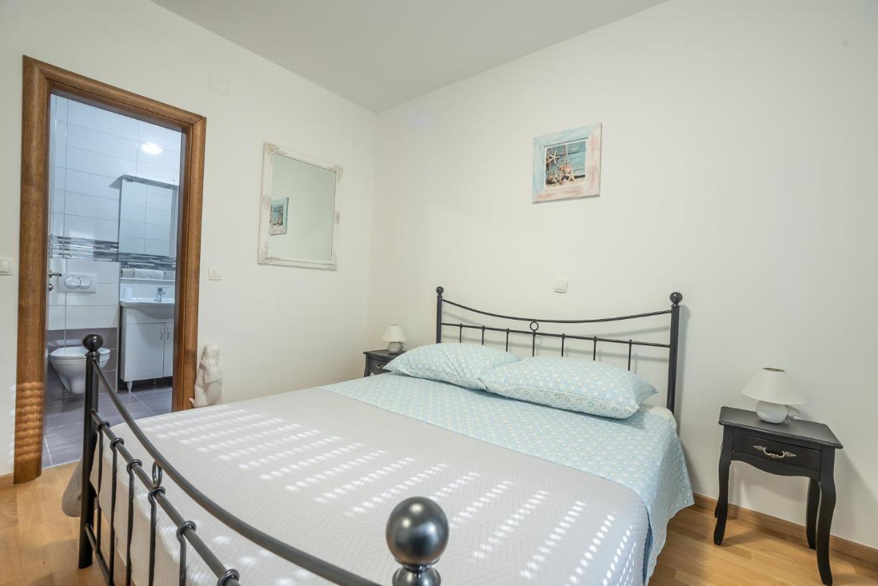 Apartments Sandrina Vrsi Extérieur photo