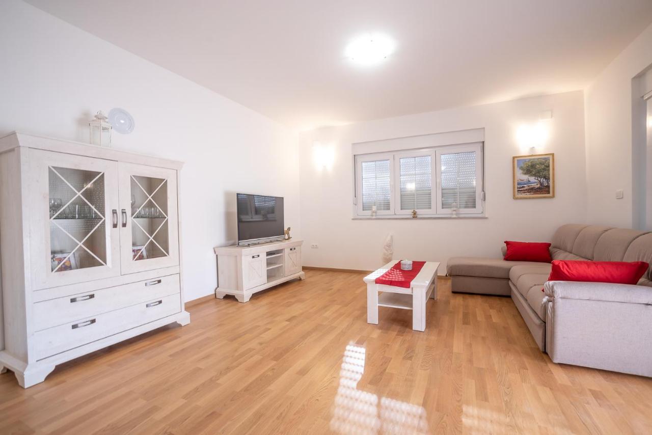 Apartments Sandrina Vrsi Extérieur photo
