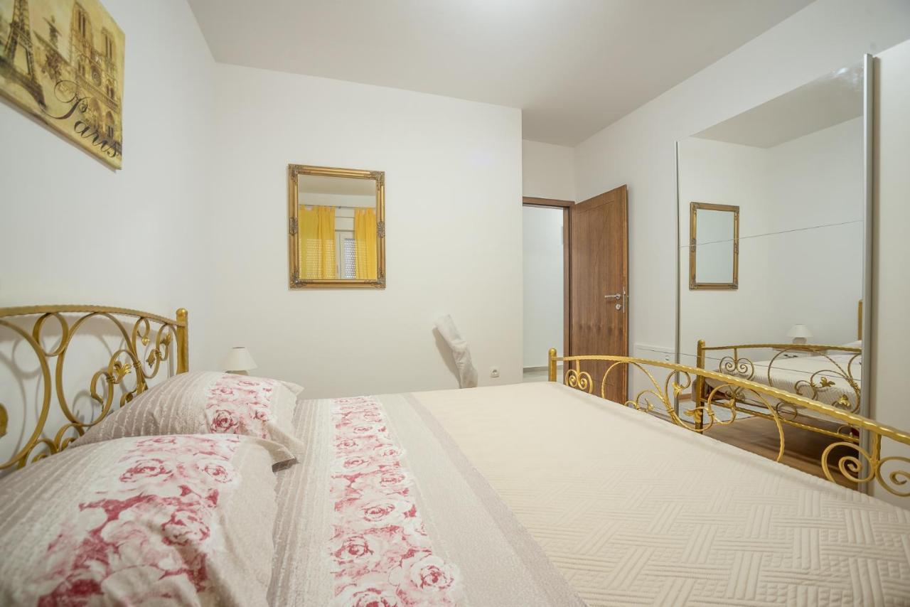 Apartments Sandrina Vrsi Extérieur photo