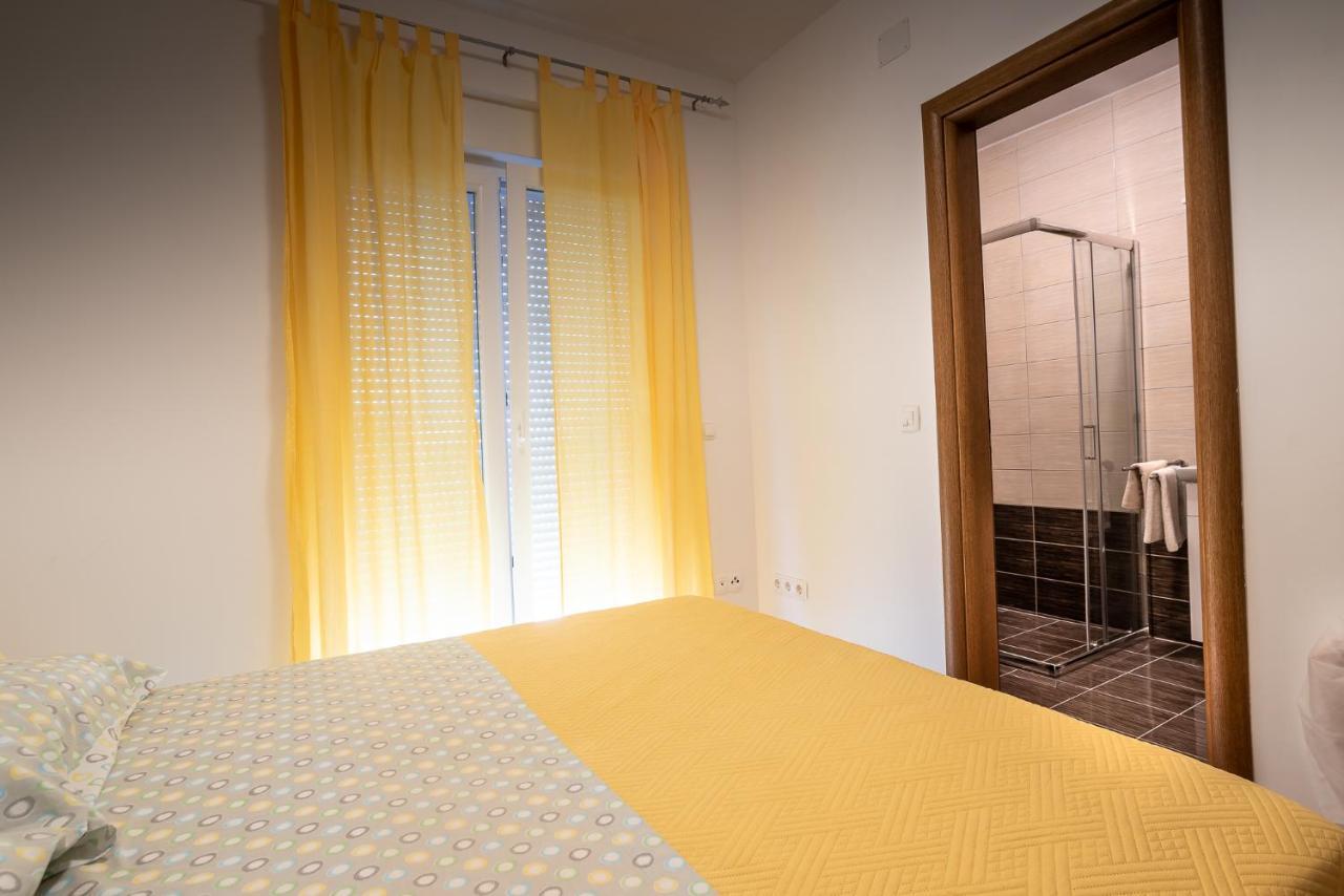 Apartments Sandrina Vrsi Extérieur photo