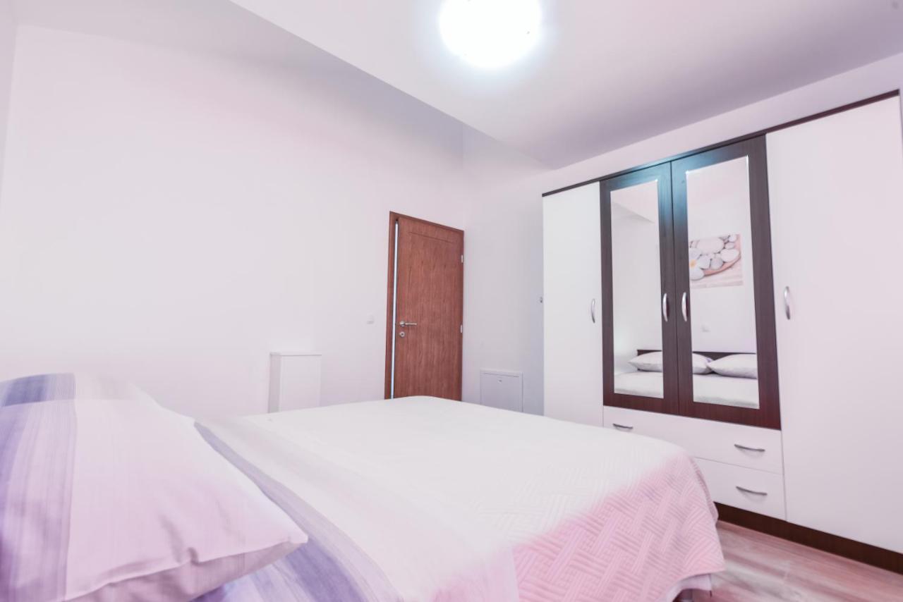 Apartments Sandrina Vrsi Extérieur photo