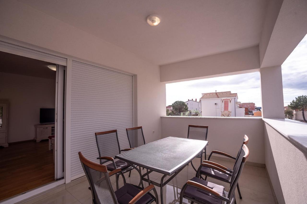 Apartments Sandrina Vrsi Extérieur photo