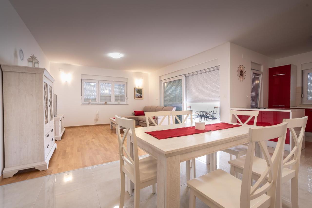 Apartments Sandrina Vrsi Extérieur photo