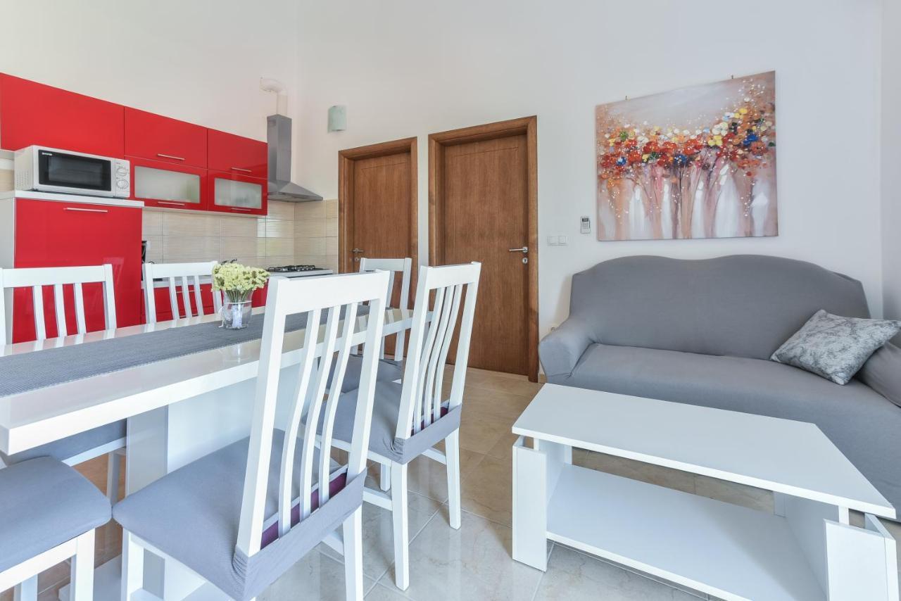Apartments Sandrina Vrsi Extérieur photo