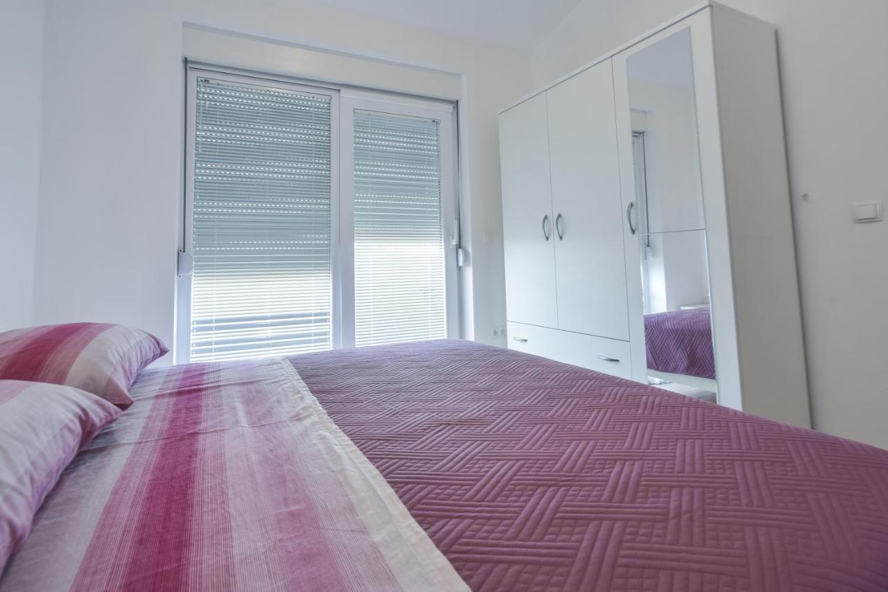 Apartments Sandrina Vrsi Extérieur photo