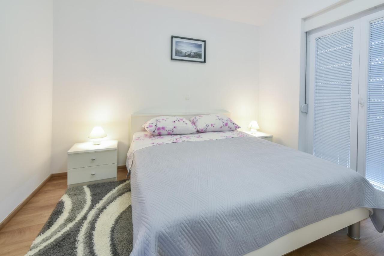 Apartments Sandrina Vrsi Extérieur photo