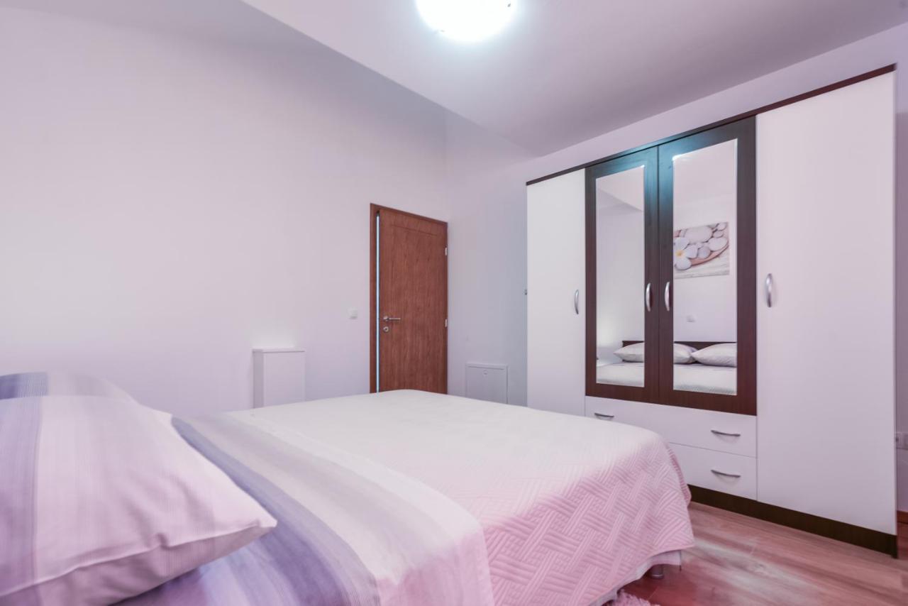 Apartments Sandrina Vrsi Extérieur photo